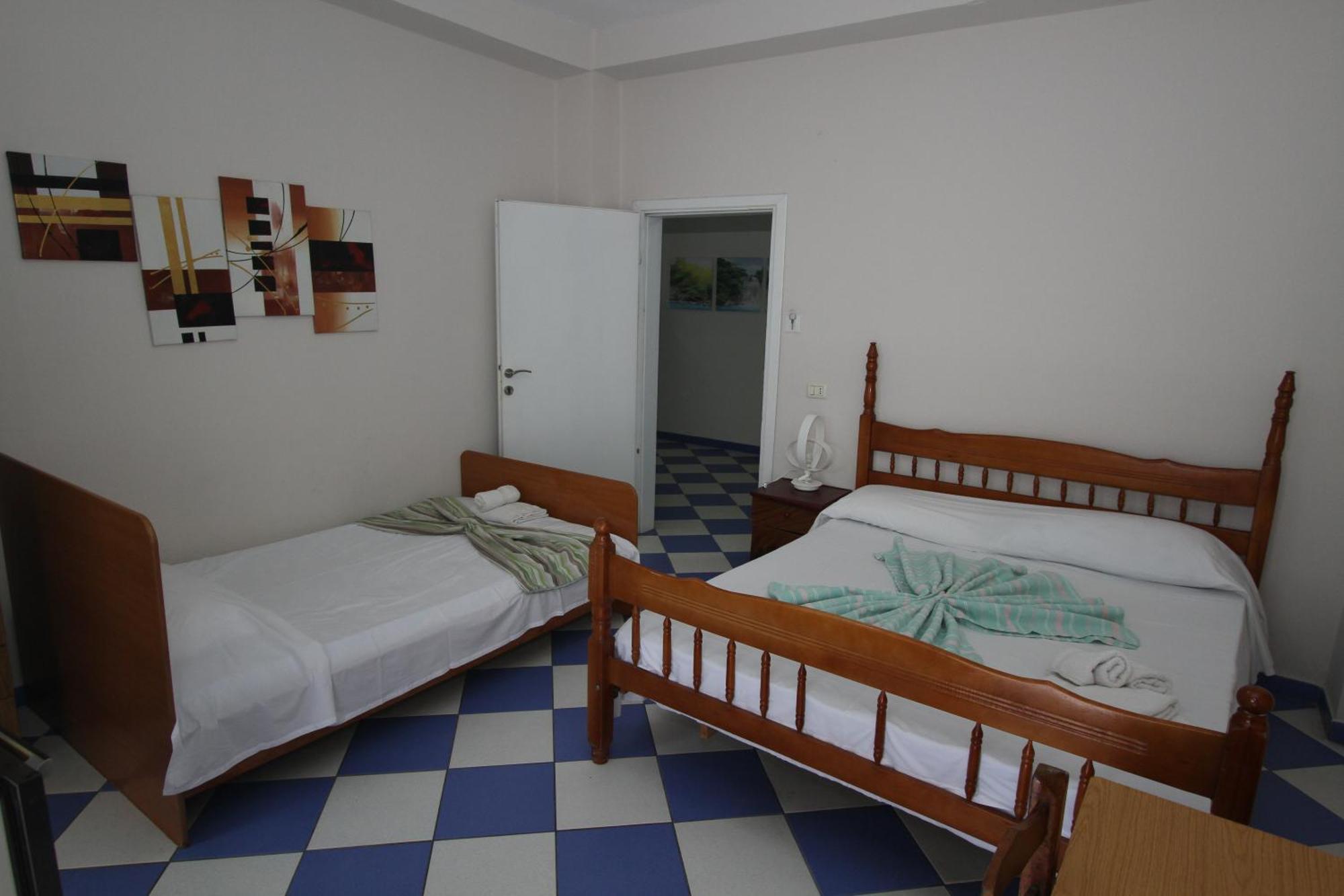 Kompleksi Eli Guest House Durrës Kültér fotó